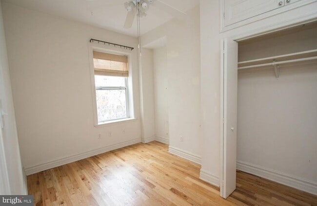 Building Photo - 1214 N 5th St