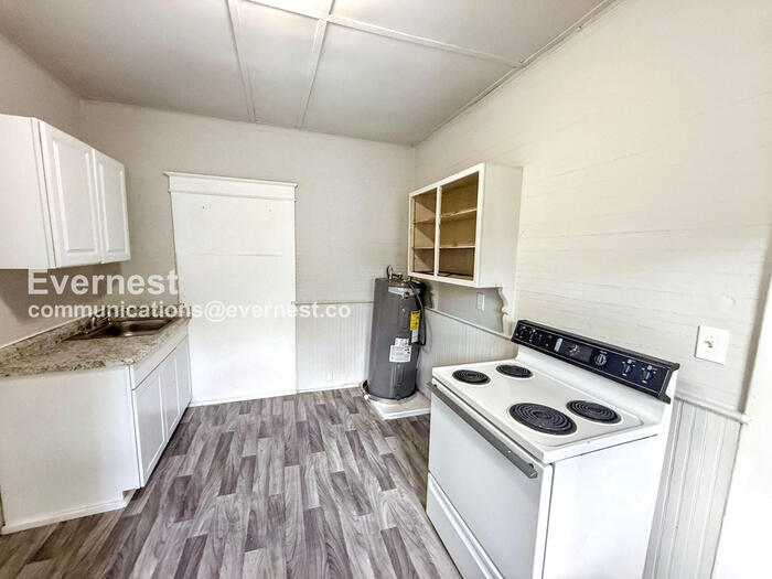 Building Photo - 224 72nd St N