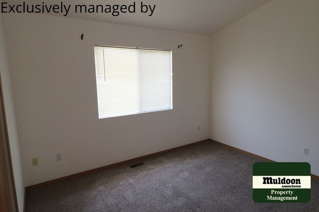 Building Photo - Very Nice Eagleridge Home! Pet Friendly