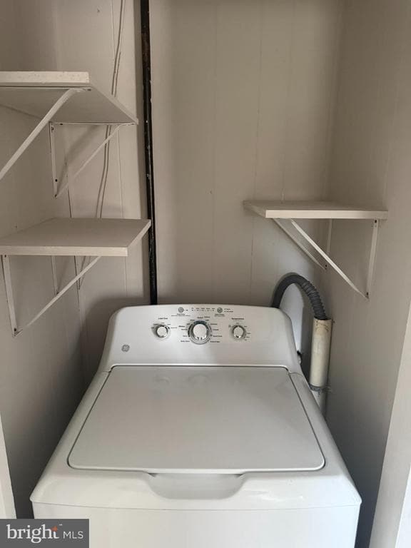 Building Photo - 108 McCormick St