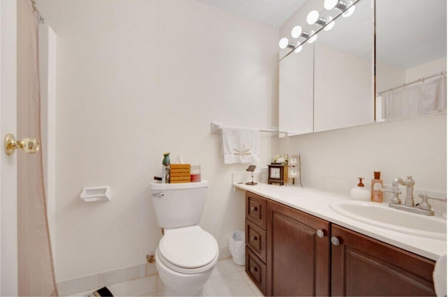 Building Photo - 6201 St Croix Trail N