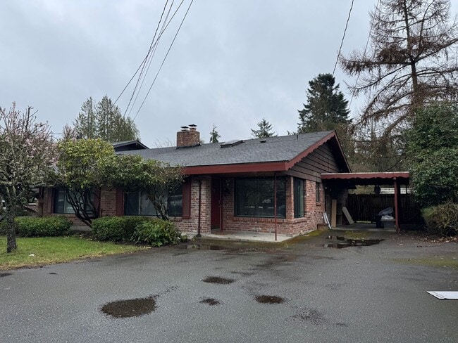 Building Photo - CLICK "REQUEST A TOUR" NOW!