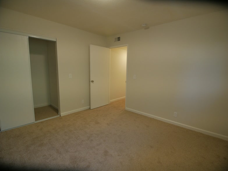 Building Photo - 1285 Manchester Dr
