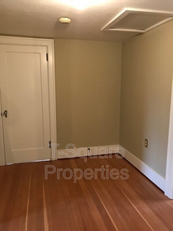 Building Photo - 9056 Avondale Rd NE