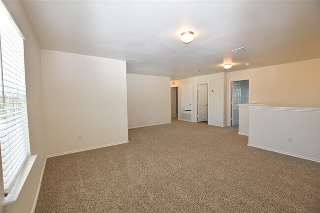 Building Photo - 700 Bayberry Cir