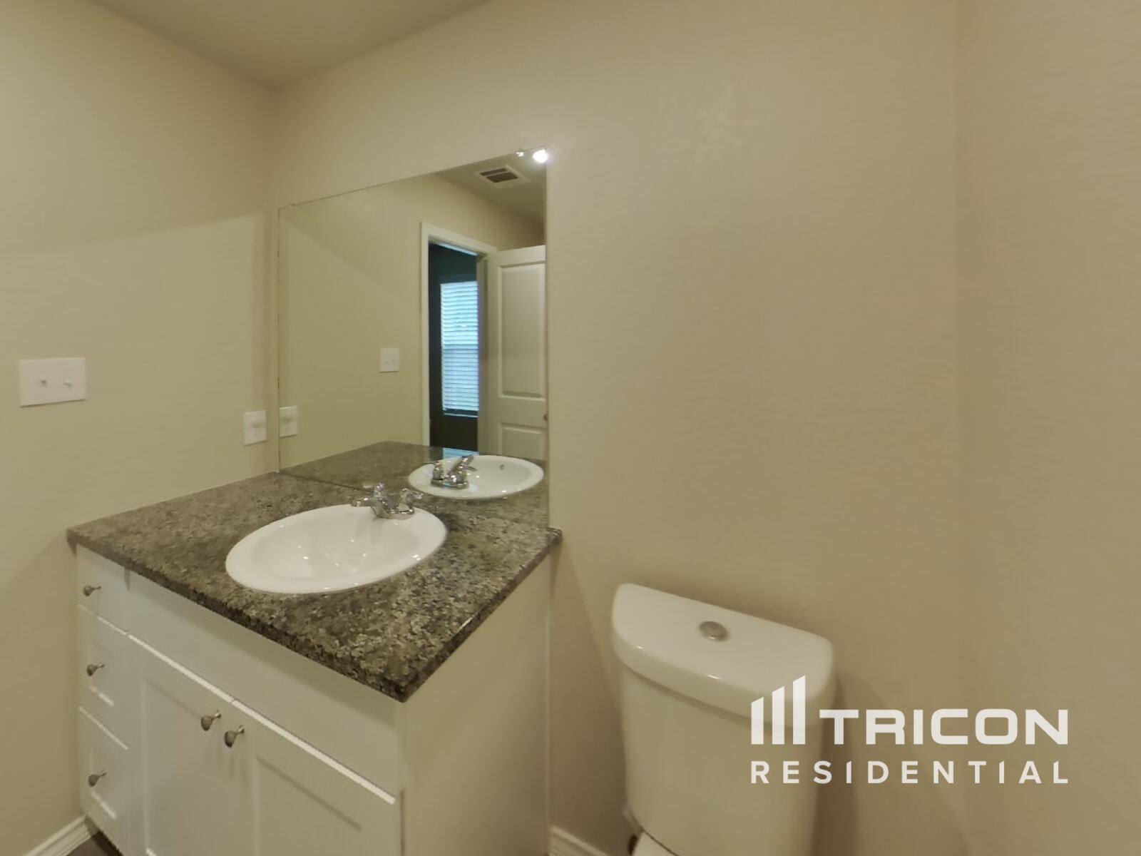 Building Photo - 6526 Beehive Dr