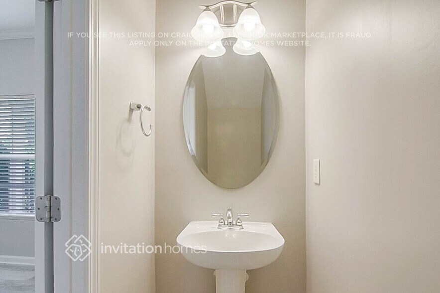 Building Photo - 1206 Calvander Ct