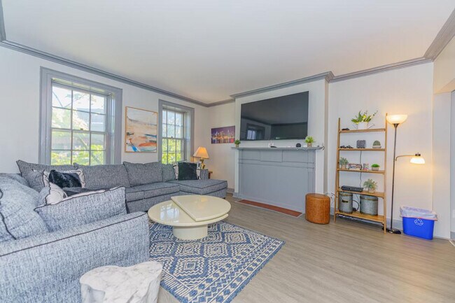 Building Photo - 90 Madison Ave