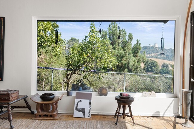Building Photo - Fully Furnished: Mid-Century w/views of Griffith Observatory in the Hollywood Hills!