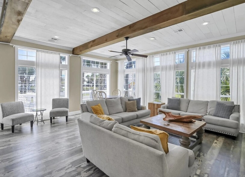 Building Photo - 64 Cobia St