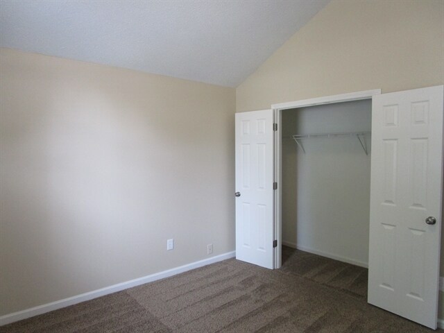 Building Photo - 2921 Knoll View Pl