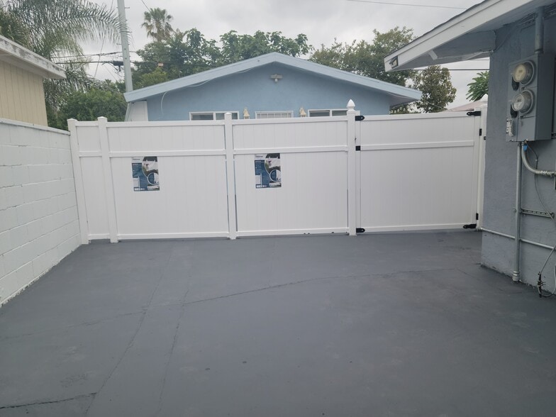 Building Photo - 19449 Ingomar St