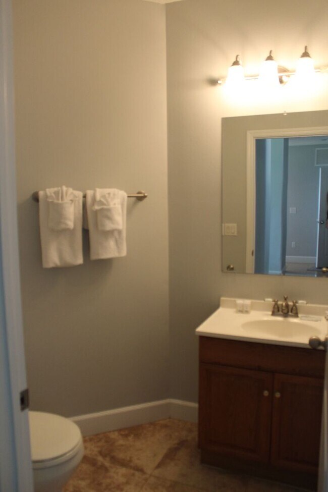 Building Photo - Furnished Riverview Home w/ Pool