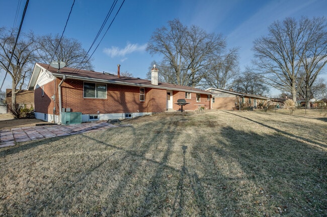 Building Photo - 2830 Flintwood Dr