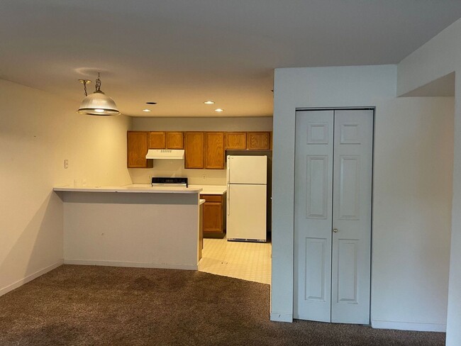 Building Photo - Nice 2 Bed 2 Bath Condo