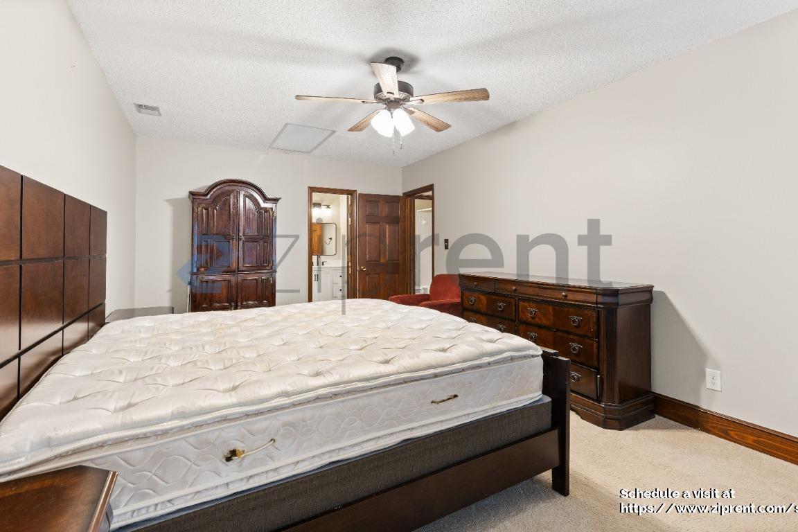 Building Photo - 9430 Nuggett Hill Pl