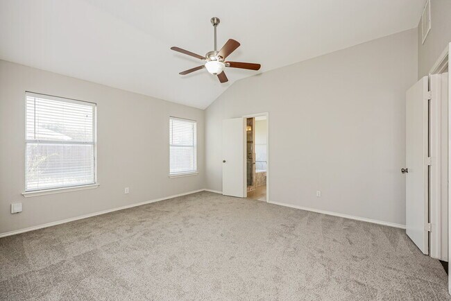 Building Photo - 2602 Pioneer Ln