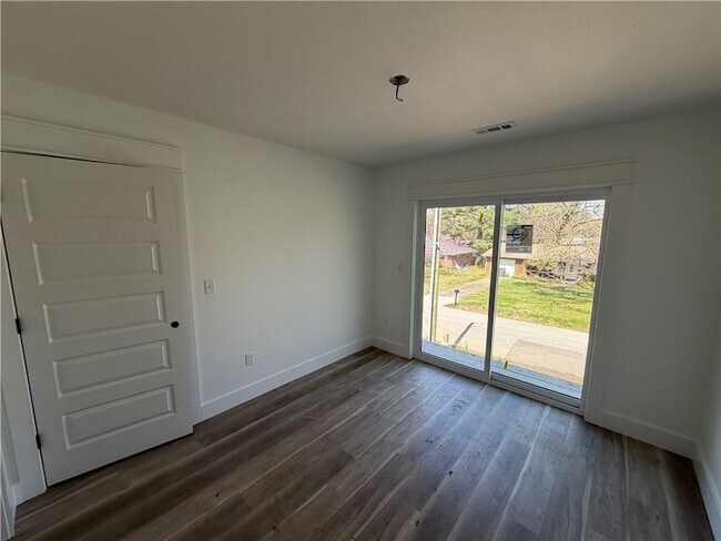 Building Photo - 2091 W Ora Dr