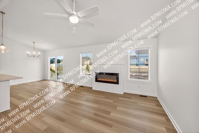 Building Photo - 318 SW 16th St