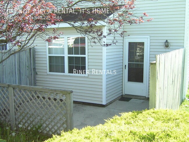 Building Photo - 104 Weeping Willow Ln
