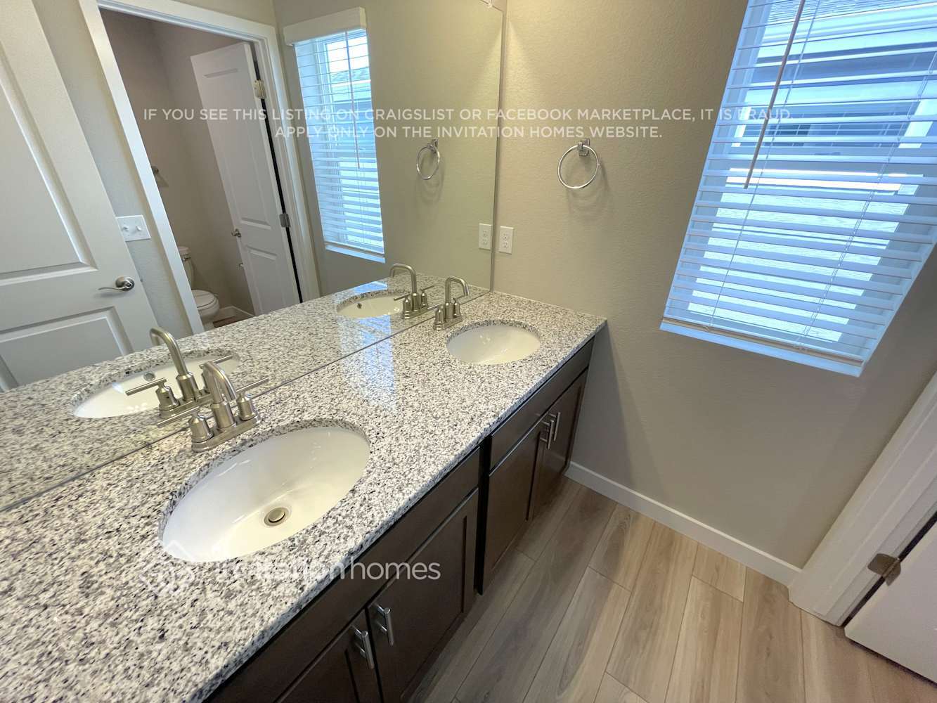 Building Photo - 13613 Arriba Dr