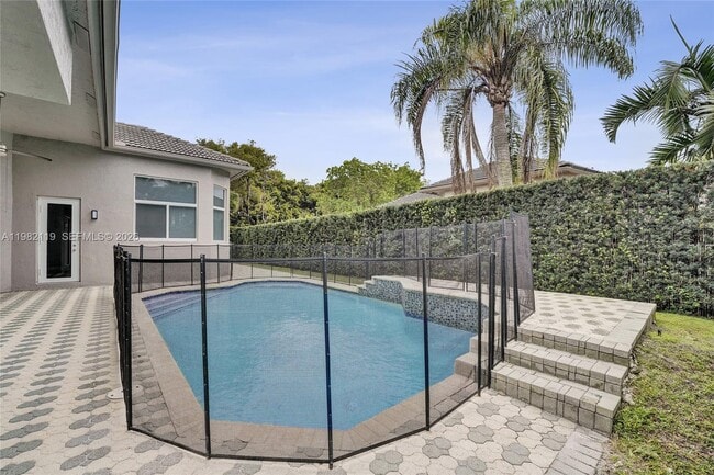 Building Photo - 8006 N Savannah Cir