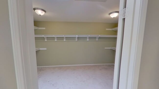 Building Photo - Spacious 4 Bed / 3 Bath Winchester Commons Home!