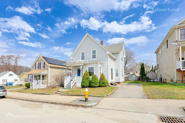Building Photo - 121 Delmont Ave