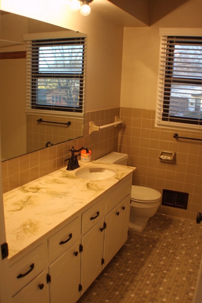 Building Photo - NW Rochester home available now! Very Nice...