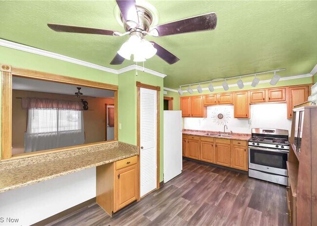 Building Photo - 9117 Wil Verne Dr