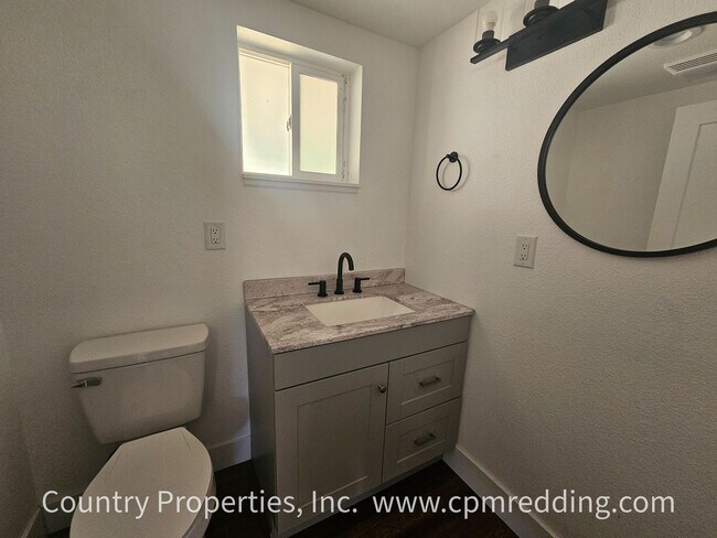 Building Photo - Remodeled Spacious House with Shop on 5 Ac...
