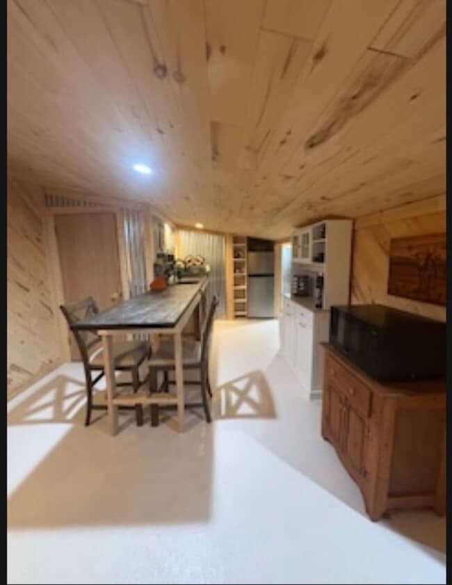 Building Photo - Barnview Country Haven