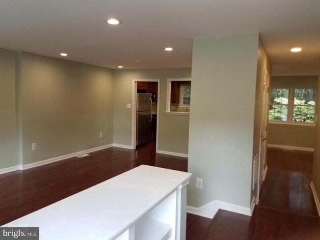 Building Photo - 5551 Winford Ct