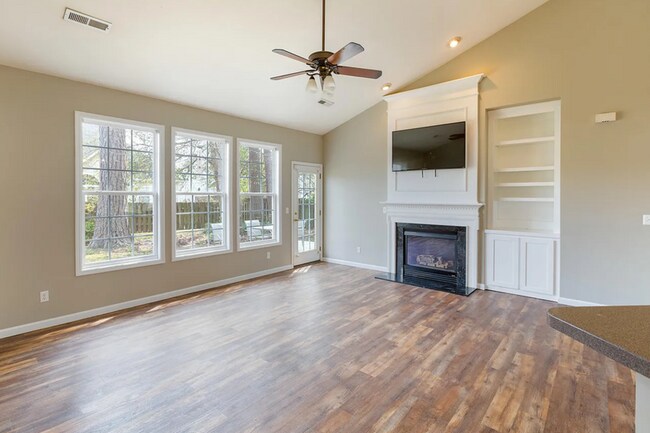 Building Photo - 9417 Ayscough Rd