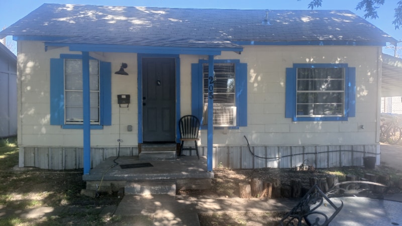 Primary Photo - 205 N 21st St