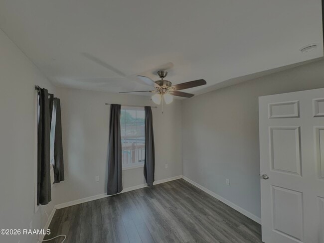Building Photo - 113 Glenfield Dr