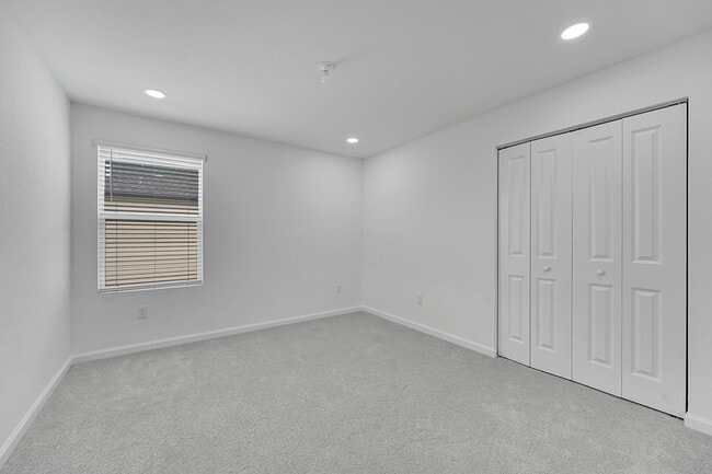 Building Photo - 662 Carlyle Wy