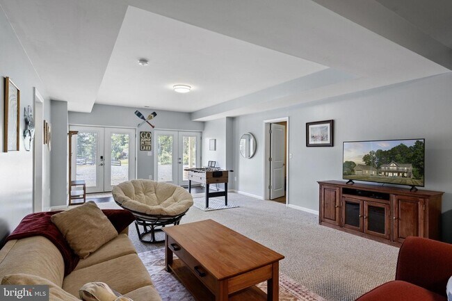 Building Photo - 120 Shady Oaks Ln
