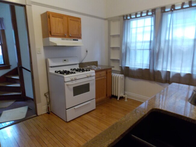 Building Photo - 3406 N Downer Ave