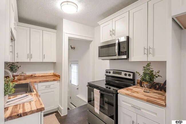 Building Photo - 2717 N 48th Ave