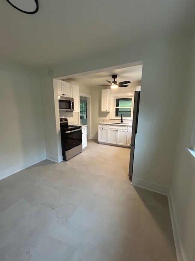 Building Photo - 408 Orchard Dr