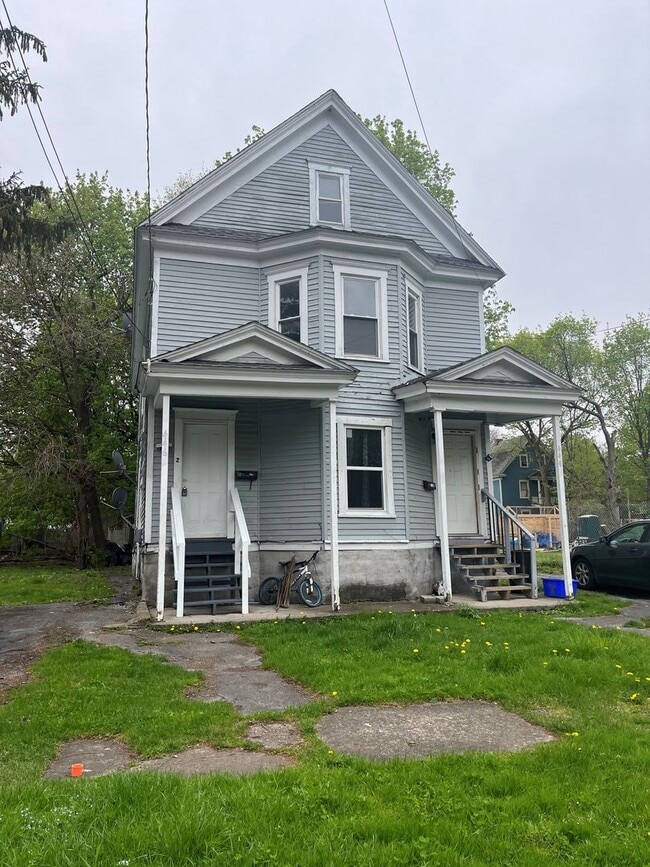 Building Photo - 444-446 Rich St.