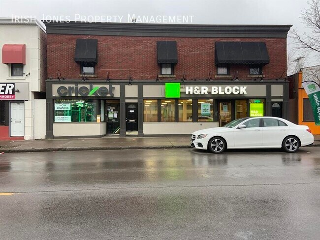 Building Photo - 1817 Pine-Apt 3