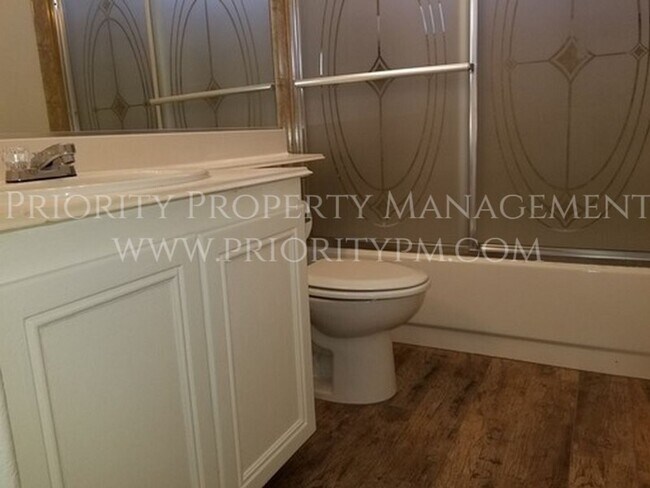 Building Photo - 5805 Briar Rose Ln