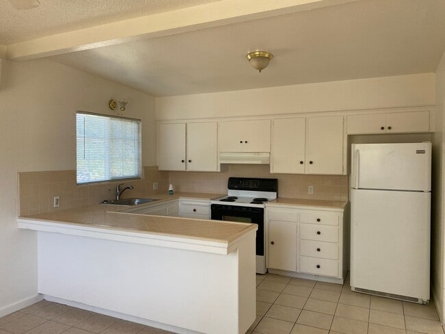 Building Photo - Now Available!! Quaint Los Banos Home