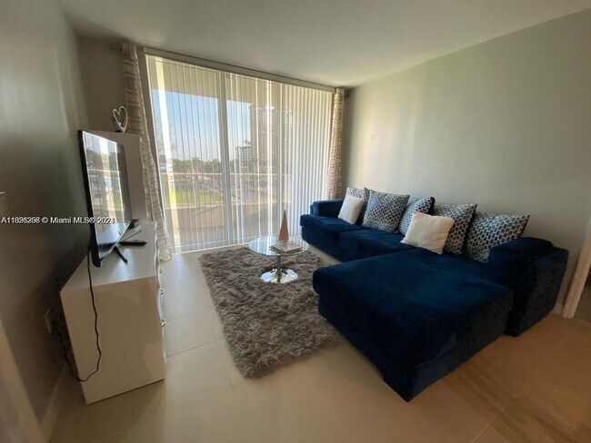 Building Photo - 480 Hibiscus St