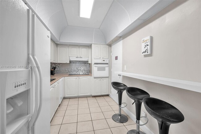 Building Photo - 3801 S Ocean Dr