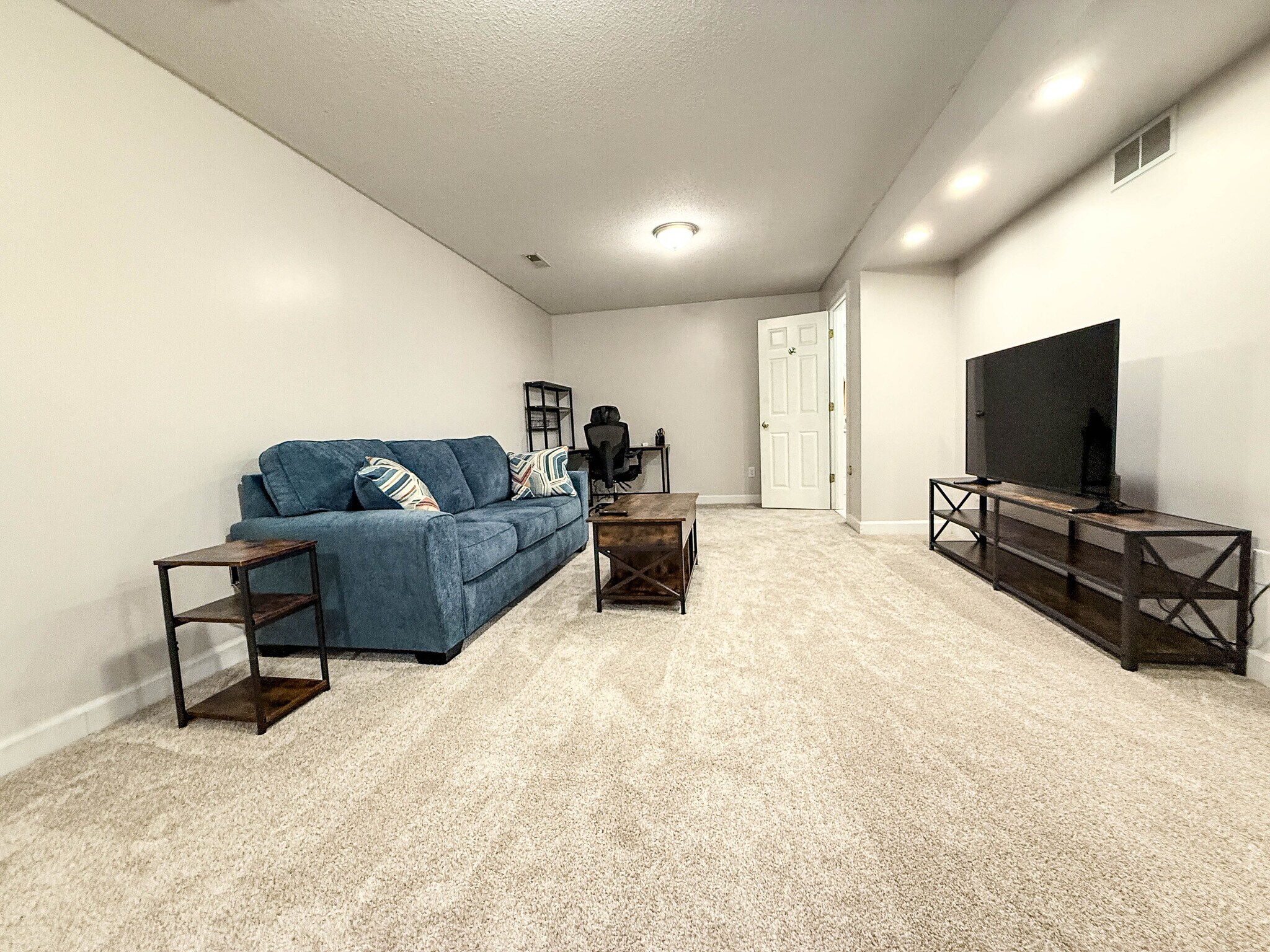 Building Photo - 1702 Garrison Pl