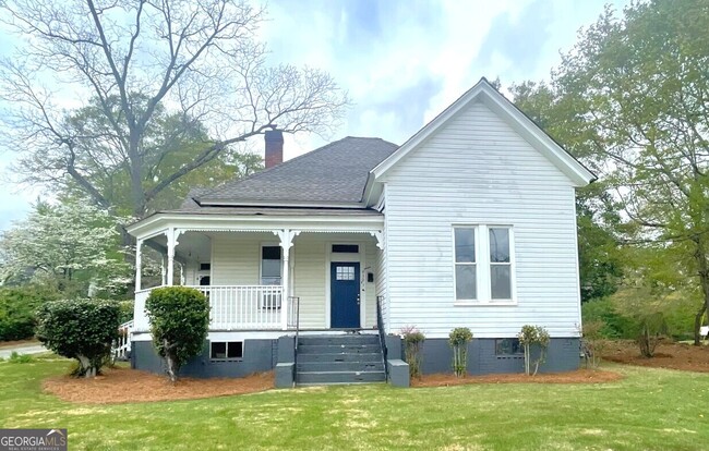 Building Photo - 430 College St