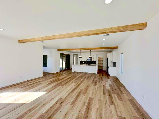 Building Photo - 4912 Jarvis St